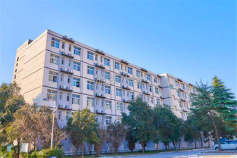 招聘熟练缝纫工-第2张图片