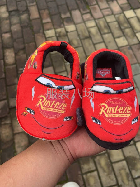 针工若干，揣鞋子海绵工人两人-第1张图片