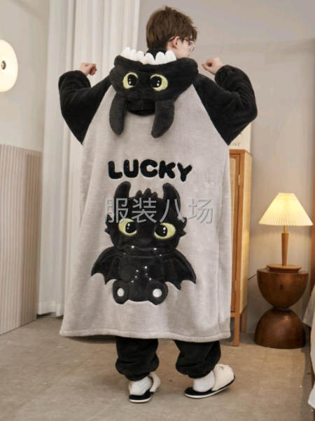 本厂专业加工绒套装-第2张图片