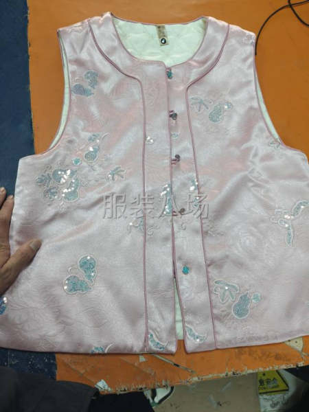 6000件国风马甲外发，半精品。做过的联系！结账方便！-第4张图片