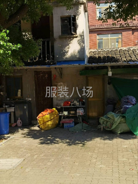 元和路原水稻田飯店南夫妻加工服裝（一間住另一間加工服裝）出租-第1張圖片