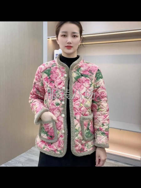 款式简单，易做，年前不换款，要求有同步车的加工厂或夫妻对联系-第1张图片