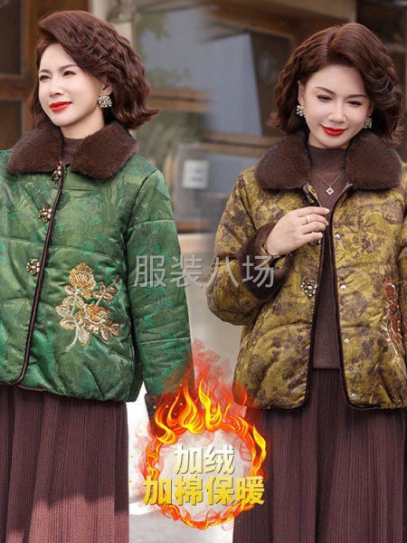 八达市场妈妈着棉衣-第3张图片