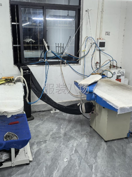 全部低价转让，海宁红色村小服装厂转让-第4张图片