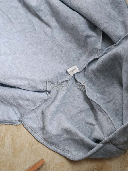 外套外发长年有货-第3张图片