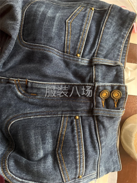 小批量牛仔裤-第1张图片