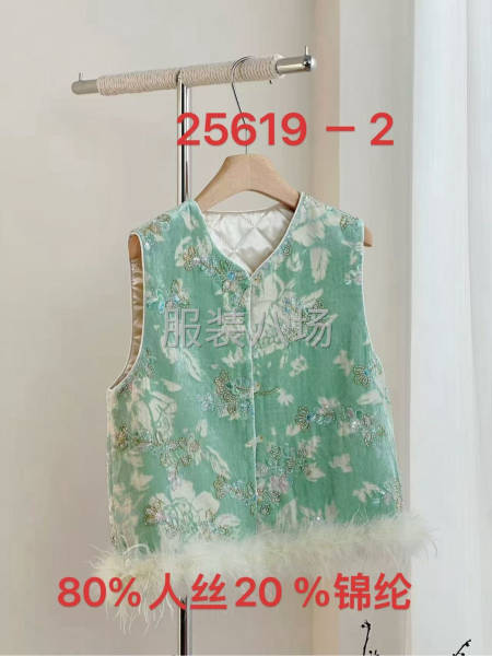 新湖女装马甲，外套，小棉衣款式多！-第1张图片