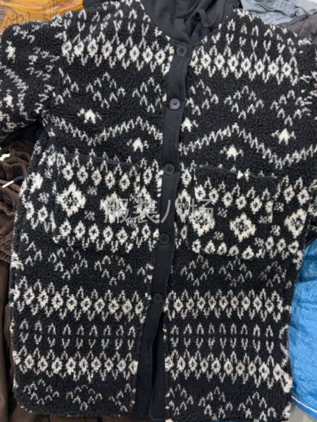 毛毛外套 套夹里-第1张图片