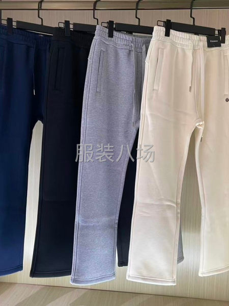 露露 復(fù)合搖粒絨600克 平腳直筒褲-第1張圖片