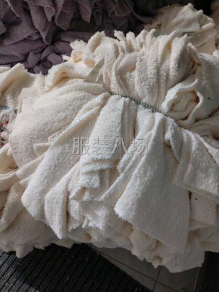 服裝廠找貨源合作-第1張圖片