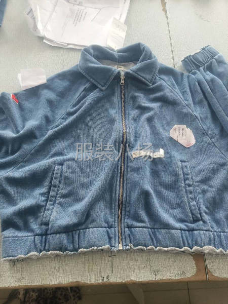 600件拉鏈衛(wèi)衣外發(fā)-第1張圖片