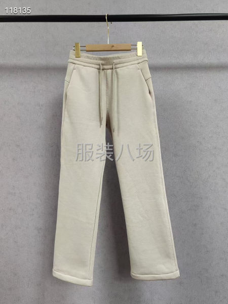露露女士加绒直筒长裤 380克卫衣拉-第1张图片