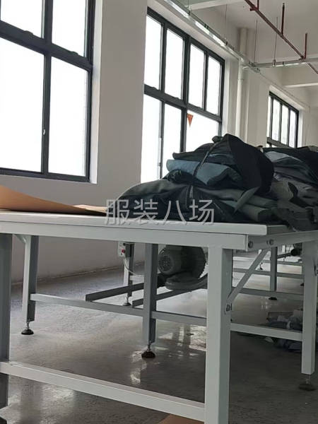 專業(yè)生產(chǎn)加工休閑襯衣，工裝褲-第2張圖片