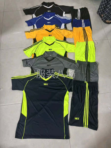 足球訓(xùn)練服尾貨-第1張圖片