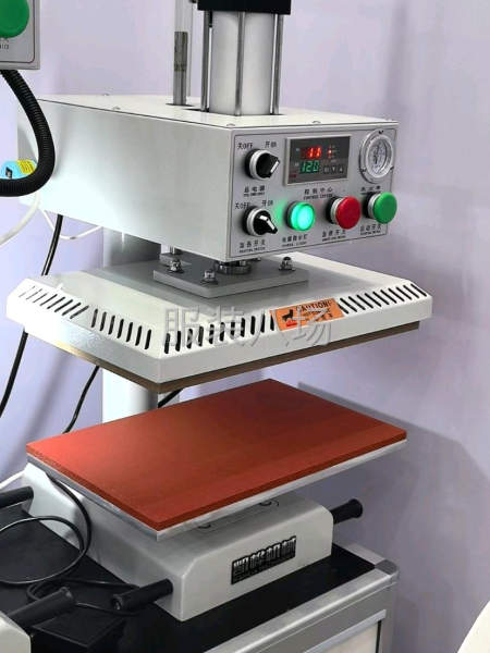 無(wú)縫熱壓，沖鋒衣-第5張圖片