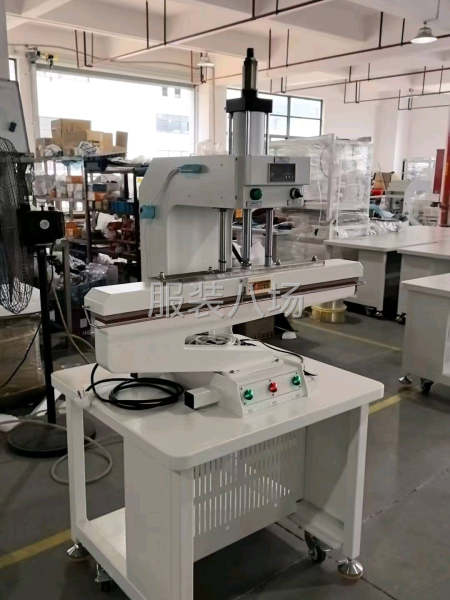 無(wú)縫熱壓，沖鋒衣-第2張圖片