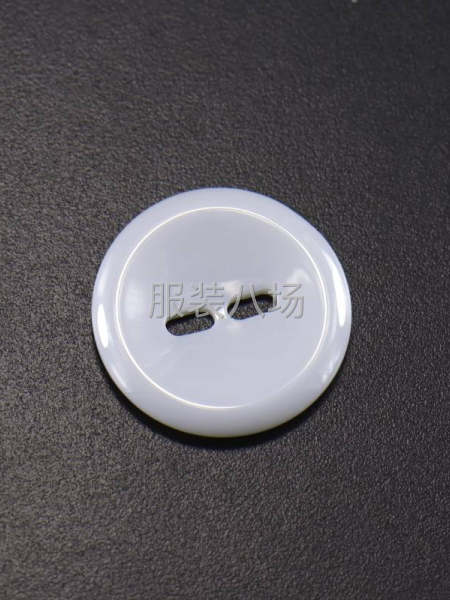 彩色两眼陶瓷纽扣-第1张图片