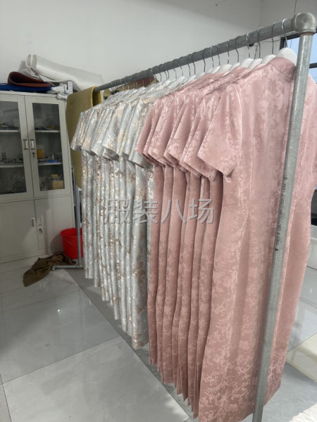 承接各類時裝加工-第1張圖片