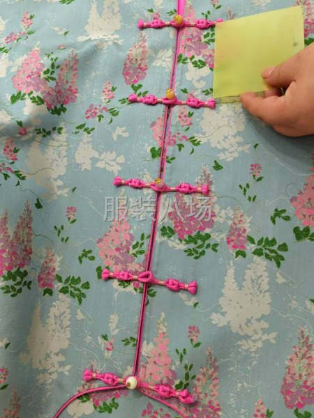 手工一字扣，盘扣，钉珠，钉扣-第1张图片