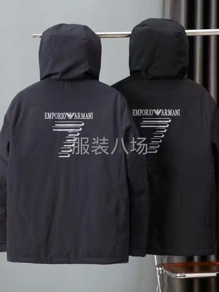 現(xiàn)貨批發(fā)阿瑪尼男女同款羽絨服外套-第7張圖片