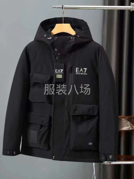 現(xiàn)貨批發(fā)阿瑪尼男女同款羽絨服外套-第4張圖片