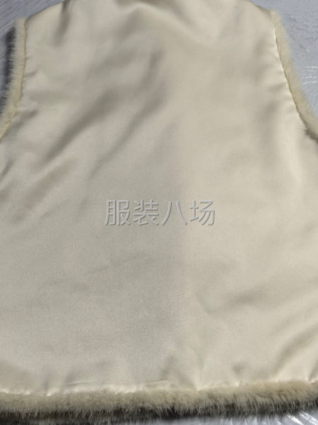 整件车位和女性熟练后道-第1张图片