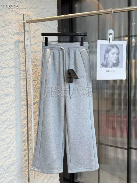 工厂直销冬季女款长裤 爆款 宽松版-第8张图片