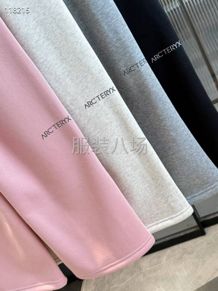 工厂直销冬季女款长裤 爆款 宽松版-第4张图片