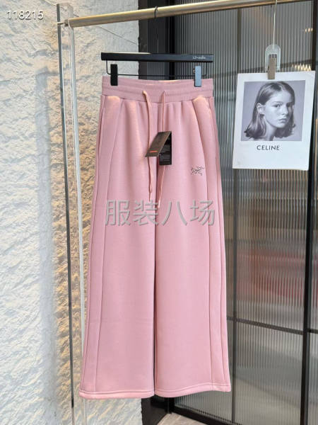 工厂直销冬季女款长裤 爆款 宽松版-第6张图片
