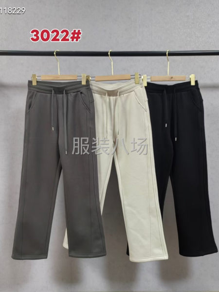 露露女士阔腿直筒绒裤-第4张图片