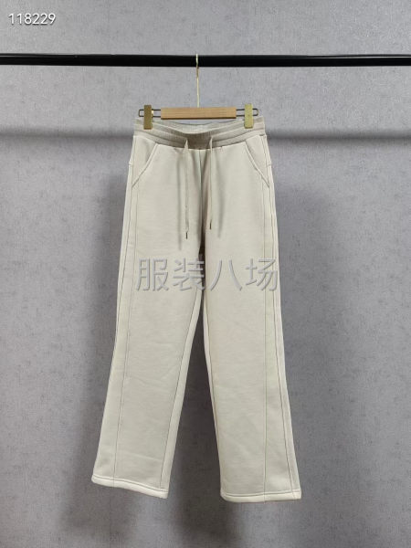 露露女士阔腿直筒绒裤-第1张图片