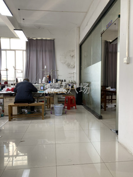 配合上级领导安排车样衣-第1张图片