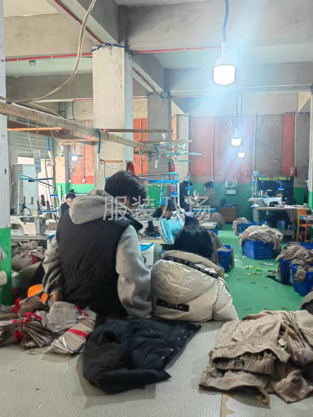 精品冲锋衣 短袖衫 校服类厂寻订单！-第8张图片