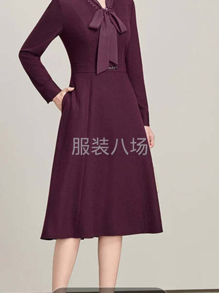 西装，外套，连衣裙，衬衫，针织-第1张图片