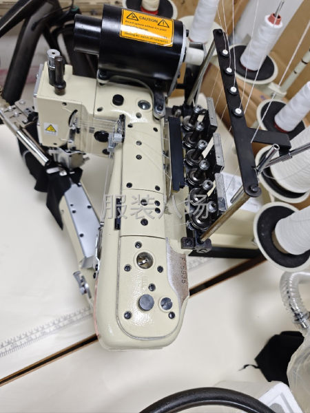 正宗进口雅满桃四针六线，全新直驱马达，全新电动吸风，全新配套-第2张图片