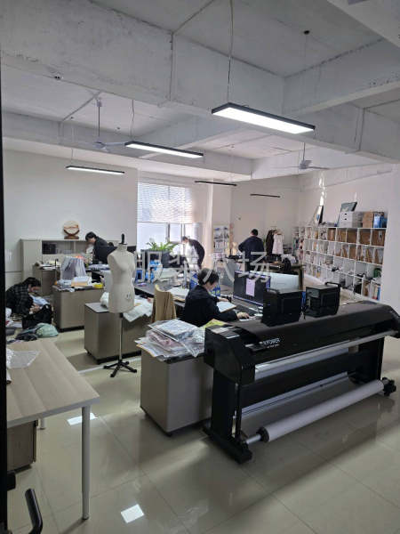 生产跟单女生-第1张图片