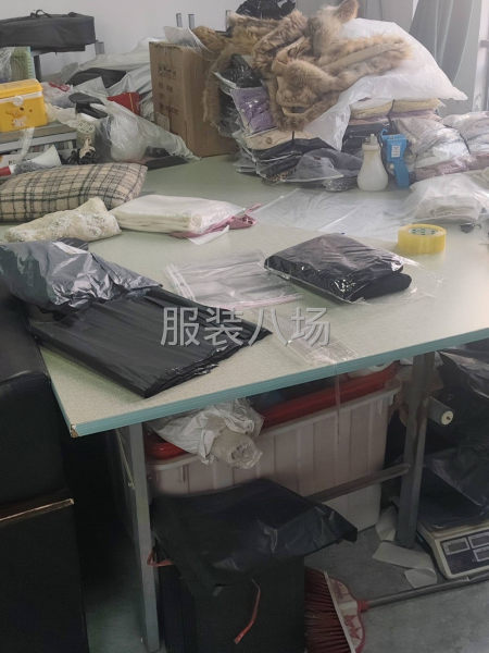 低价处理五线9成新拷边机-第4张图片