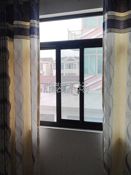 楼上两间住房出租-第1张图片