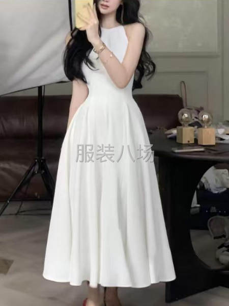 雪纺连衣裙，要求半精品以上，交完货后一个星期左右现金结账。-第1张图片