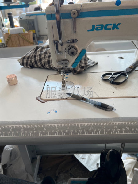 马上可以上手，上衣裤子都可质量半精品，半精品偏上一点都可以，-第1张图片