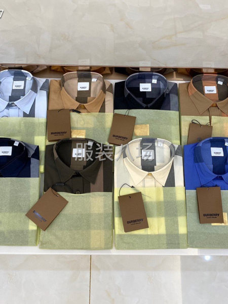 Burberry 经典大格子条纹衬衫-第3张图片