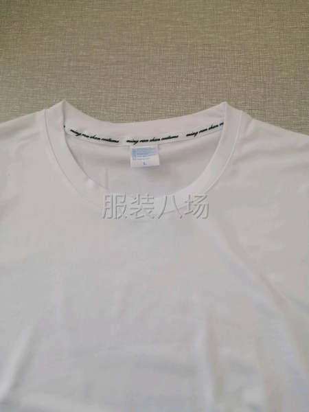 莫代尔T恤衫-第1张图片