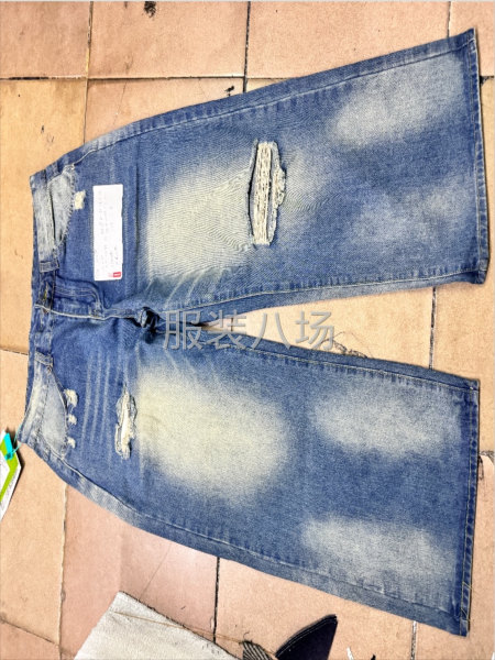 承接牛仔裤加工-第1张图片