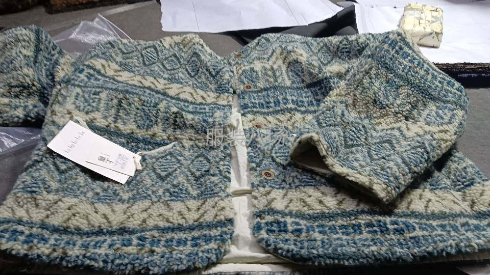 专业做牛仔裤，卫衣，梭织，棉衣-第2张图片