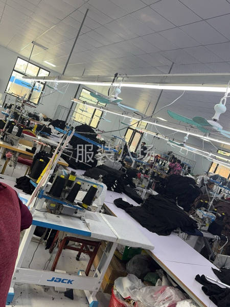 擅长T恤卫衣帽衫加工定制日产10000件-第1张图片