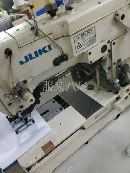 场地大，服装机子齐全，有裁床，可以裁货，可以包后道-第1张图片