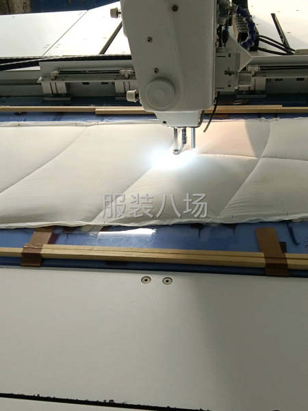 智能模板絎線加工，可駐廠模式，配合流水組生產！提高效率，避免-第2張圖片