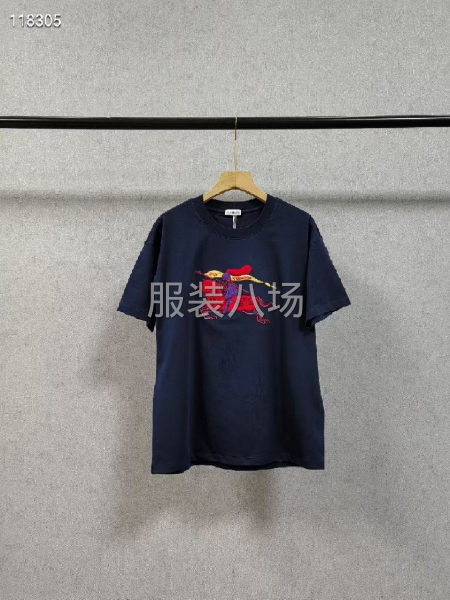 Burberry新禧贺岁战马骑士女款T恤-第6张图片