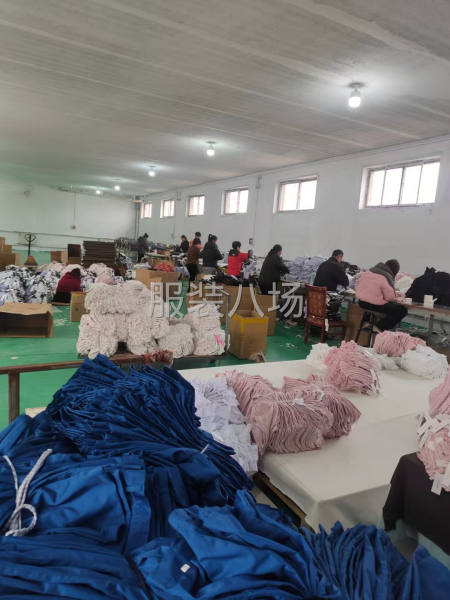 本公司承接各种服装加工，冲锋衣，棉服，羽绒服，等-第1张图片