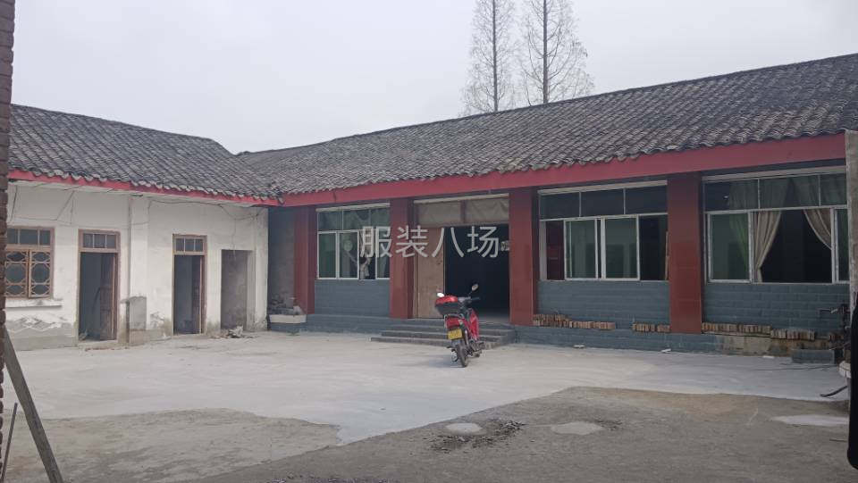 原房东，以前自己开服装加工厂，独门独院，有车间，有住房有门面-第3张图片